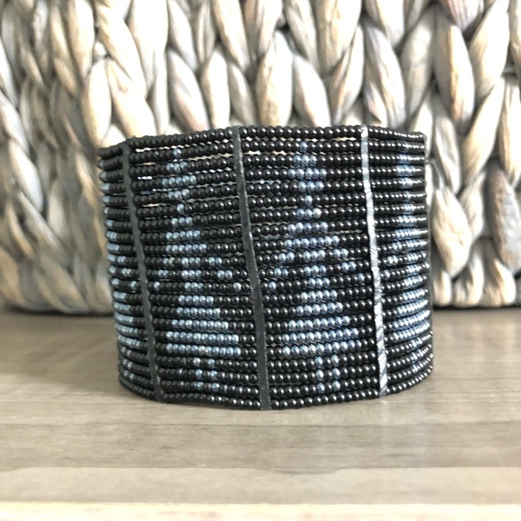 Handmade beaded cuff bracelet - Picture 4 of 7
